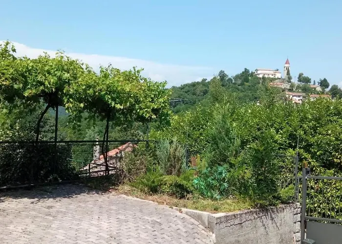 Διαμέρισμα Luka *