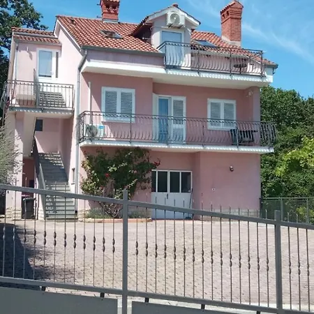 Apartment Luka Veprinac