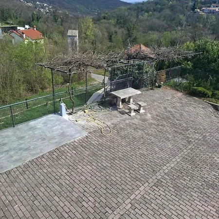 Luka Apartment