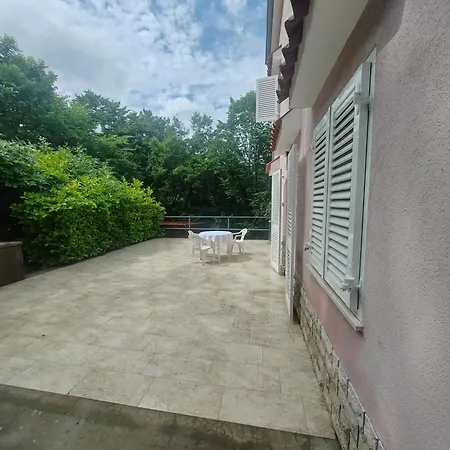 Apartment Luka Veprinac