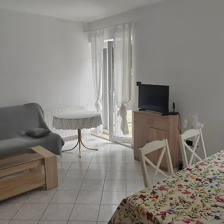 Luka Apartment