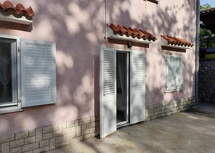 Luka Apartment Veprinac