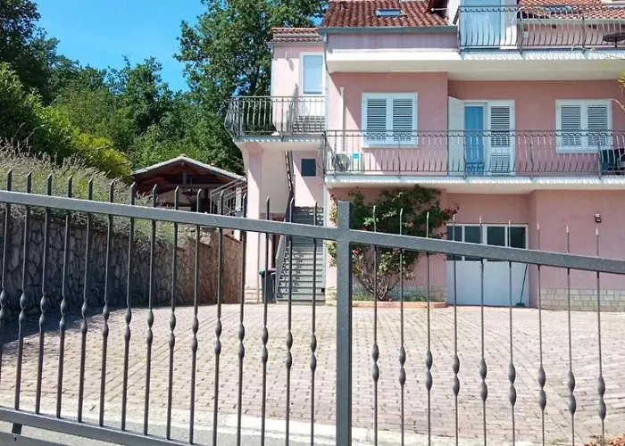 Luka Apartment Veprinac